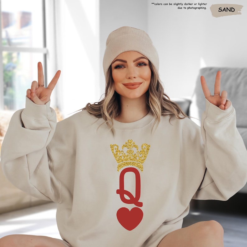 Camiseta de reina de corazones, camiseta de cumpleañera, camiseta de mujer de San Valentín, regalo divertido del día de San Valentín, camiseta del día de la madre, reina de cumpleaños, camiseta de mamá imagen 8