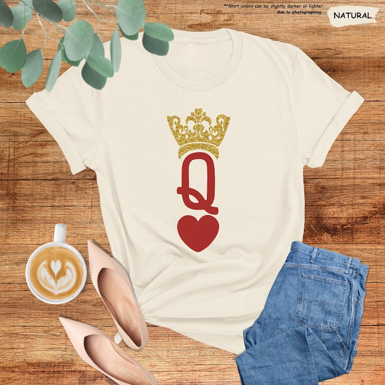 Camiseta de reina de corazones, camiseta de cumpleañera, camiseta de mujer de San Valentín, regalo divertido del día de San Valentín, camiseta del día de la madre, reina de cumpleaños, camiseta de mamá imagen 1