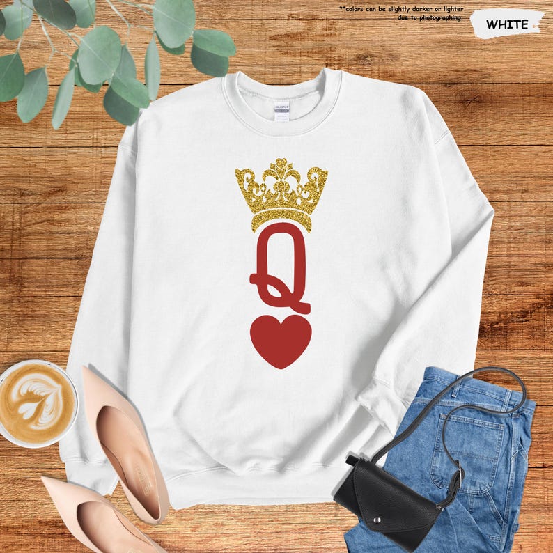 Camiseta de reina de corazones, camiseta de cumpleañera, camiseta de mujer de San Valentín, regalo divertido del día de San Valentín, camiseta del día de la madre, reina de cumpleaños, camiseta de mamá imagen 2