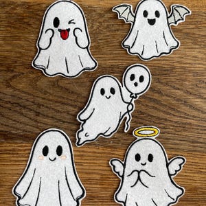 Set di 5 toppe termoadesive a forma di fantasma