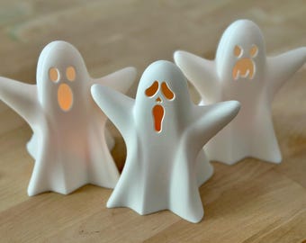 Spooky 3D Printed Ghost Tea Light Decoration – Halloween LED Candle Holder – Glowing Ghost Decor