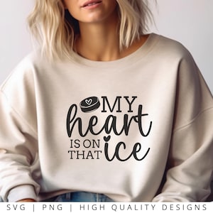 HÓQUEI SVG PNG - Meu coração está naquele gelo Svg, Hóquei Svg, Arquivo de corte, Cricut Svg, Sublimação de hóquei, Mãe do hóquei, Vida de mãe Svg, Amor ao hóquei