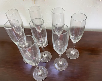 Elegant Vintage Champagne Flute Set - Retro Barware for Special Occasions Set of 8