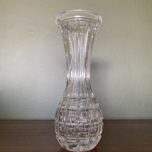 Vintage Glass Flower Vase - Decorative Table Centerpiece