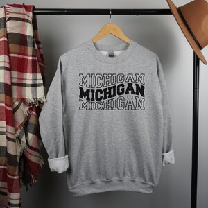 Michigan Crewneck, Michigan SweatShirt, Michigan Crewneck, Vintage Crewneck, Retro Michigan Shirt, Vintage Michigan Shirt, Michigan
