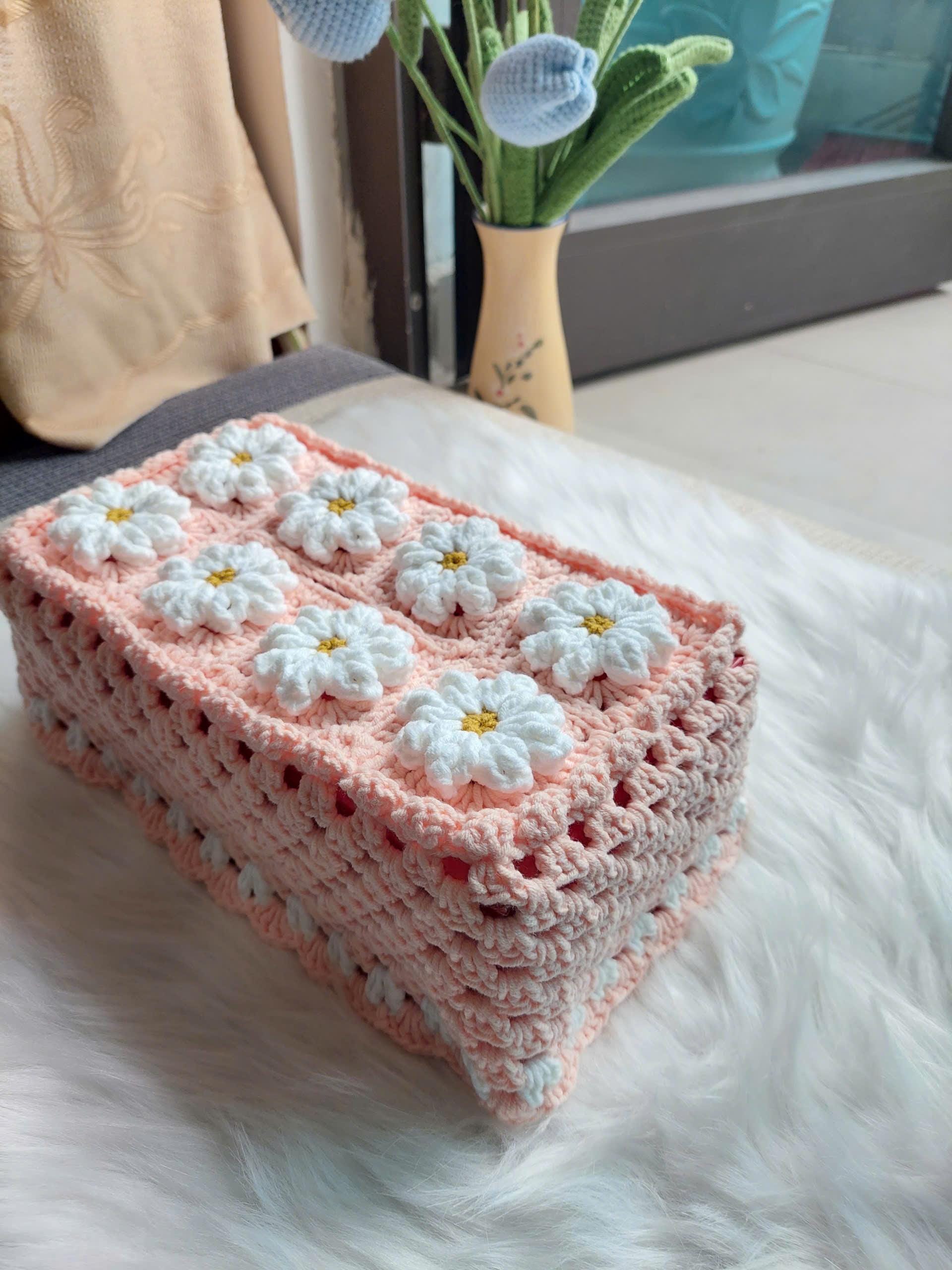 かぎ針編みの 3D デイジー フラワー ピンク ティッシュケースカバー