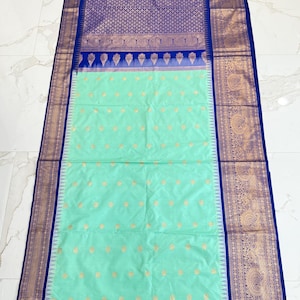 Sari de seda semi-seda Gadwal hecho a mano puro / Seda / Verde mar con borde azul tinta