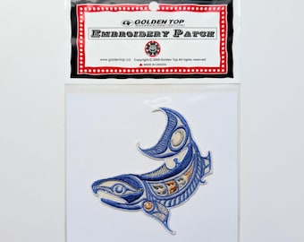 First Nations 'Zalm'-ontwerp van Gene | Opstrijkbare geborduurde patch van 10 cm | Appliqué | Decoratieve patch | Inheemse kunst aan de noordwestkust van de Stille Oceaan