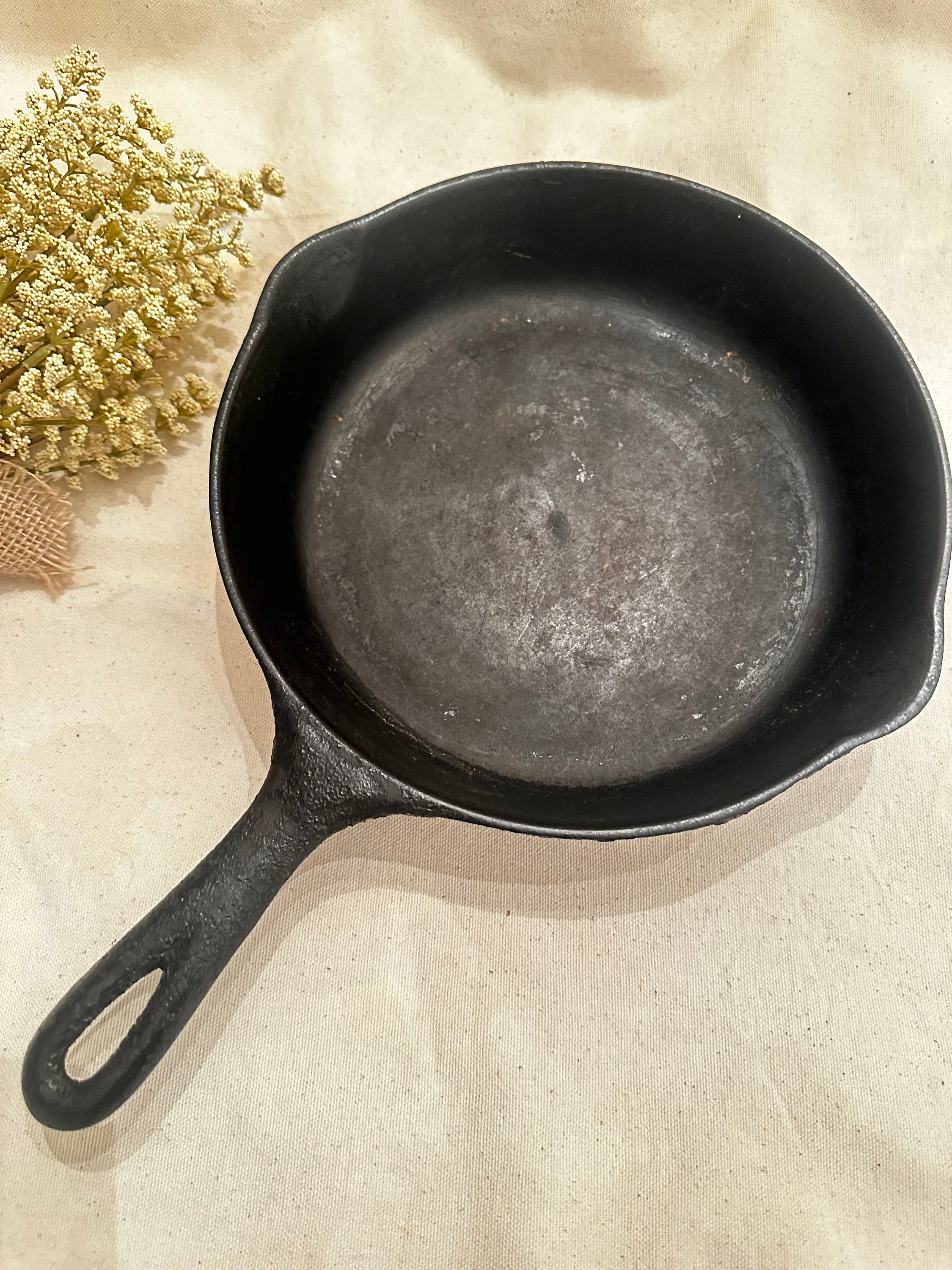 Wagner Ware Sidney Ohio Cast Iron Skillet-1056x-1920's Production