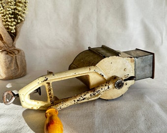 Antique Porket Grinder-Antique Grinder-Farmhouse Decor-Antique Food Grater-Antique Food Mill-Czechoslovakia White Porket