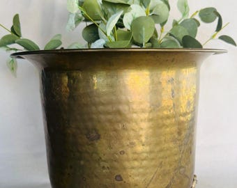 Vintage Hammered Brass Planter with Claw Feet • Large 9.5” Heavy Cachepot • Antique Brass Footed Jardiniere • Tripod Foot Plant Pot Decor