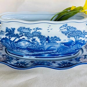 Vintage Large Bombay Company Blue and White Footbath Planter with Underplate { Chinoiserie Porcelain Jardiniere Blue Willow Centerpiece Bowl