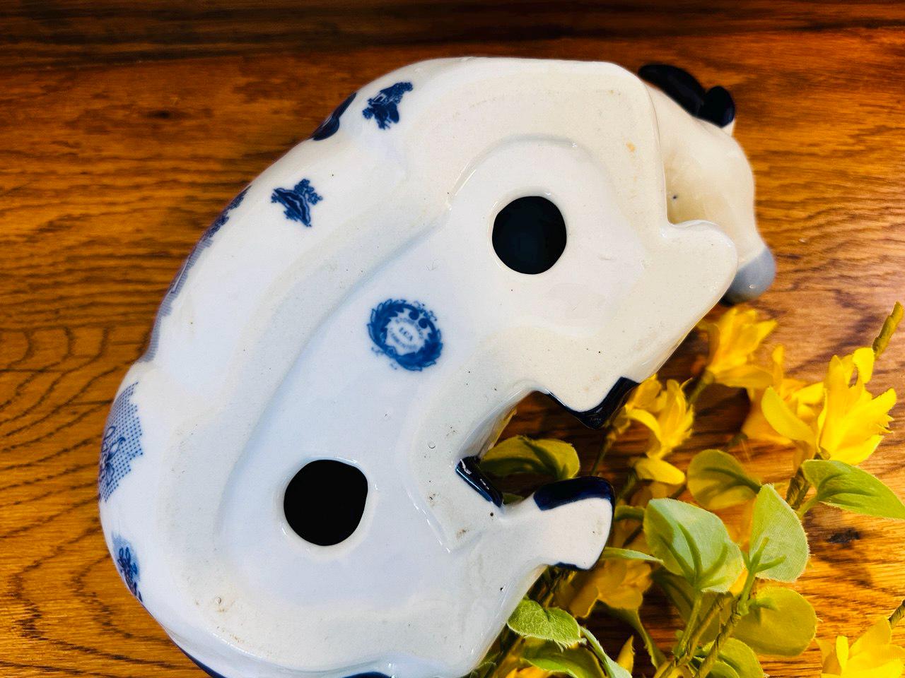 Vintage Blue Willow Cow Figurine } Blue White Highland Cow Ox Horn