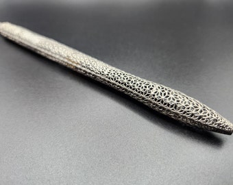 The Aether - Titanium 3D Printed Lattice Click Pen