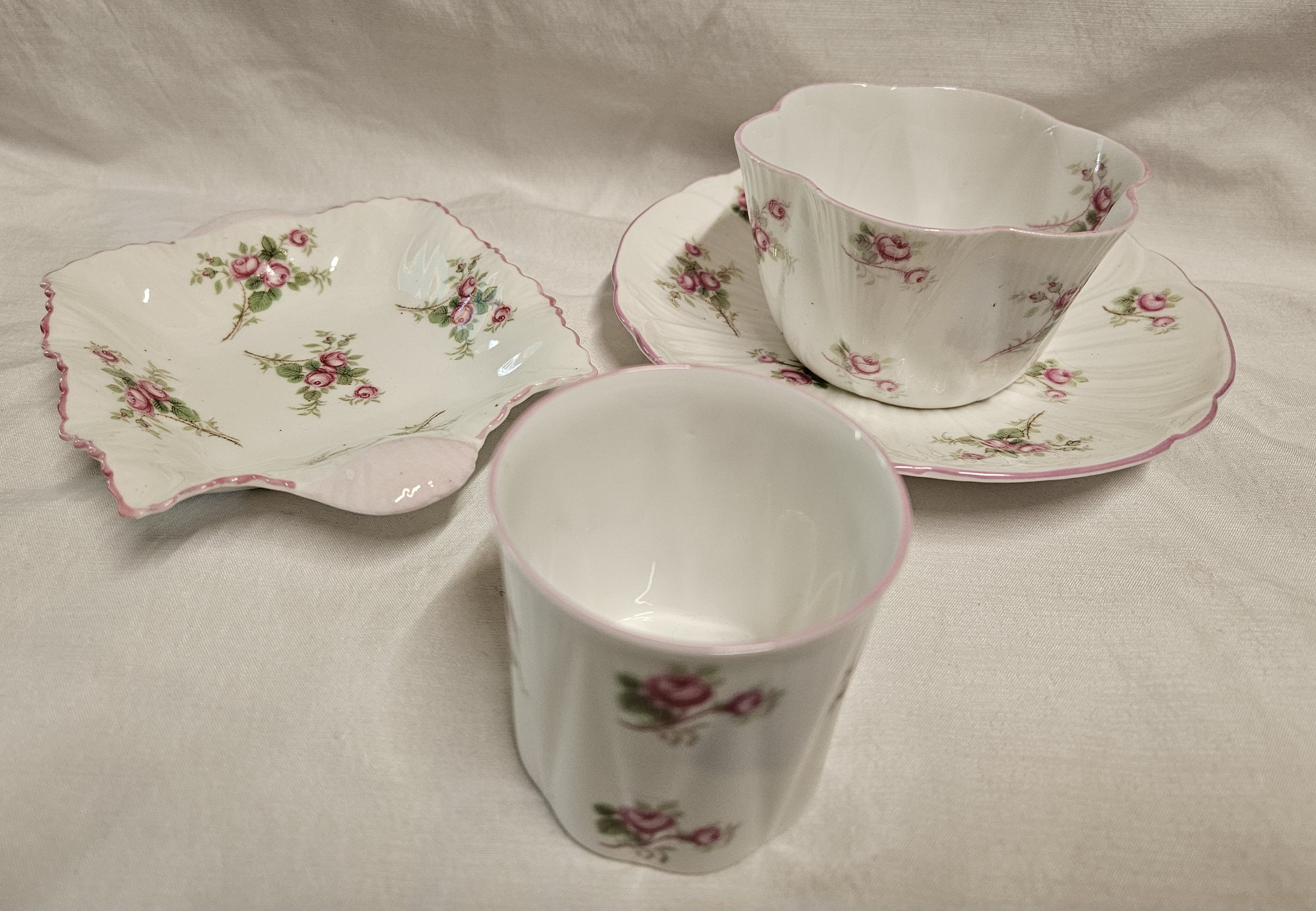 Vintage 1940 - 1966 SHELLEY Bridal Rose 13545 Fine Bone