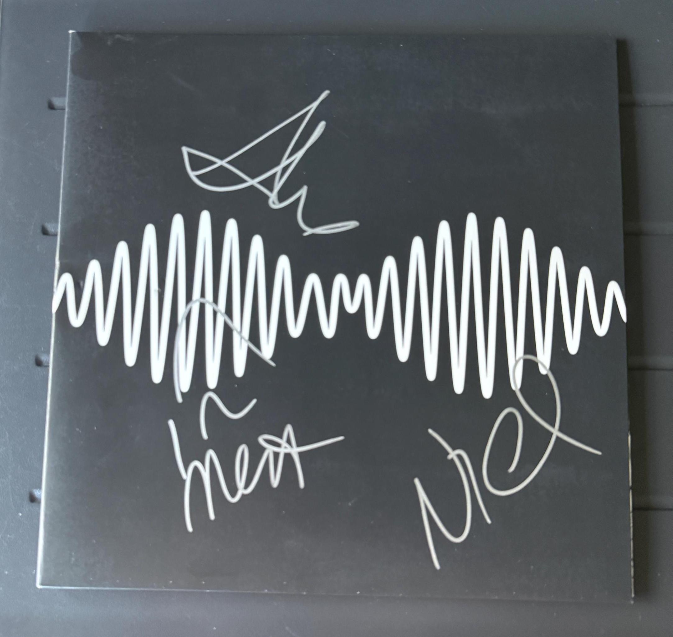 レア　アークティック・モンキーズ　サインCD Arctic Monkeys レア アークティック・モンキーズ サインCD Arctic Monkeys
