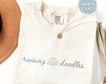 Goldendoodle Mom Shirt, Doodle Mama Tee, Minimalist Dog Mom Shirt, Comfort Colors T Shirt, Golden doodle Gift, Cute Dog Lover Tee, Dog Mama