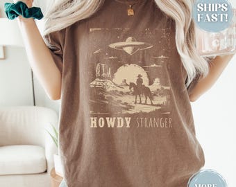 Comfort Colors Western Cowboy UFO Shirt Vintage Cowboy Tshirt Alien Abduction T-Shirt Oversized Shirt For Women Western Graphic Tee Gift