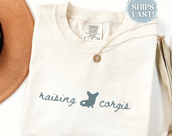 Corgi Mom Shirt, Corgi Mama Tee, Minimalist Dog Mom Shirt, Comfort Colors T Shirt, Corgi Gift, Cute Dog Lover T-shirt, Dog Mama Apparel