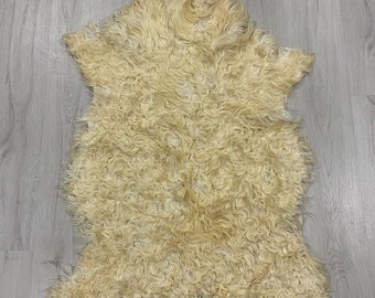 Organically Tanned Sheepskin Pelt, Creamy White Genuine Sheepskin (100x70 cm)