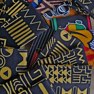Conjunto de 56 porta-cartões artesanais – feitos de tecido africano (vários padrões).