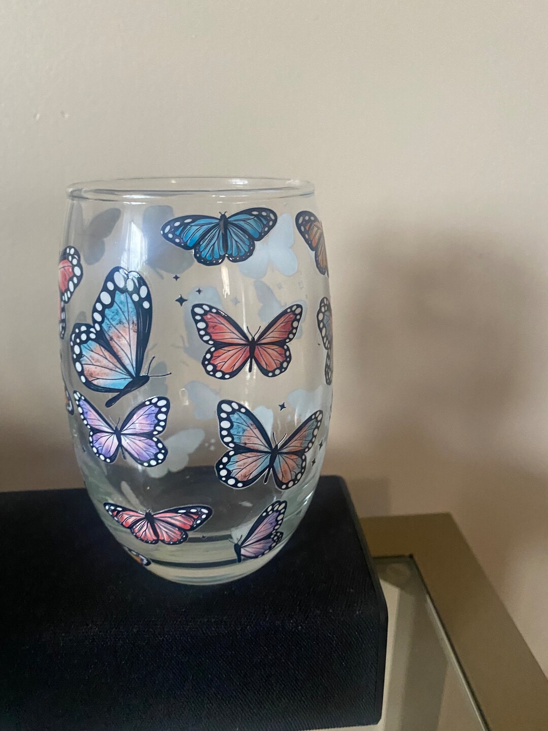 Butterfly Hill Wine Glass main image 1