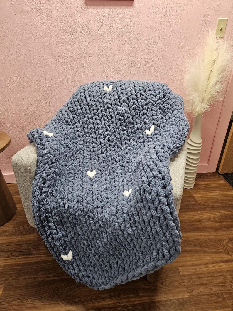 Tan Heart Blanket main image 0