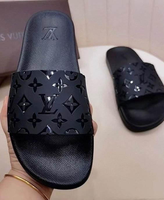 Louis Vuitton Men Slides