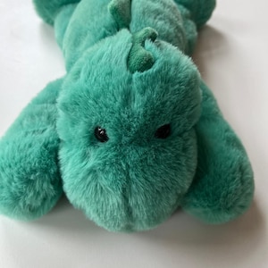 Niedlicher Plüsch Dino, weiches und flauschiges Stofftier, süßes Kuscheltier, besondere Geschenke, Geschenk zur Geburt, 34cm Dino Plüschtier Bild 5