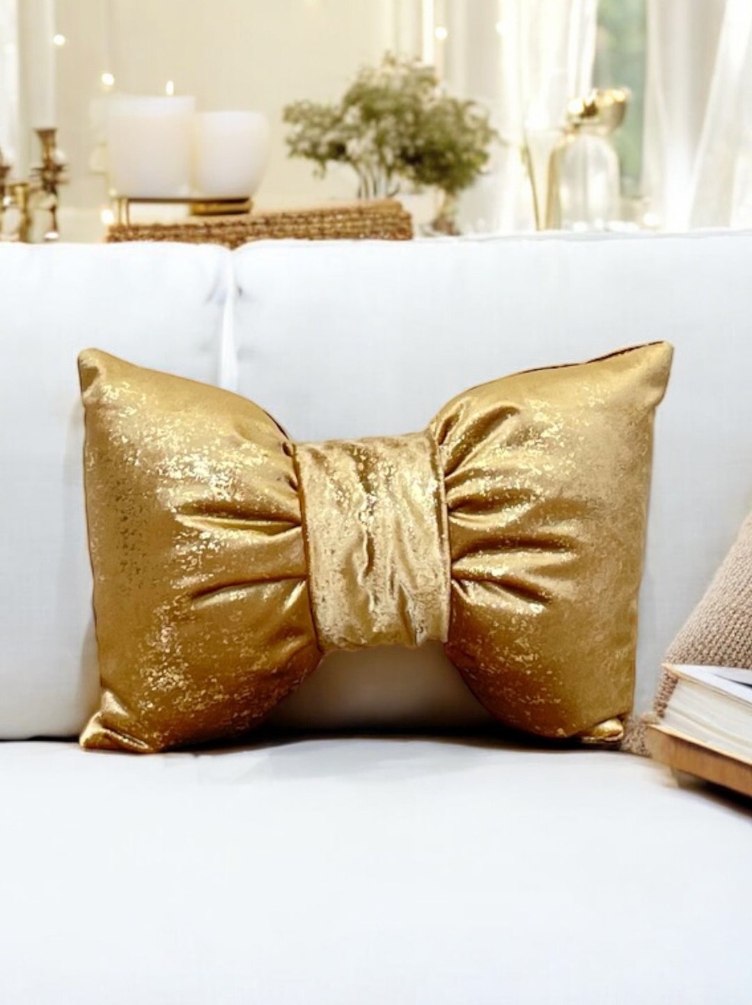 Mary Square Pillow Bow with Gold Accents