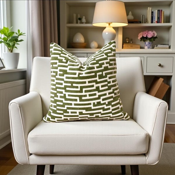 Housse de coussin décorative en velours vert olive : décoration d'intérieur moderne