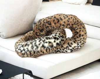 Luxurious Cheetah faux fur cozy chain link pillow