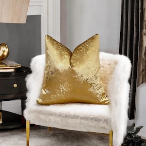 Luxurious Gold Velvet Decorative Pillow Cover-Housewarming Gift-Stylish Home decor-Interior Design-Elegance Throw Pillow Case-Bedroom Decor