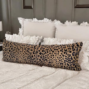 Funda de almohada lumbar extra larga, elegante y acogedora, con estampado de guepardo dorado, cojines decorativos, decoración única para dormitorio, decoración rústica, regalo de inauguración de la casa.