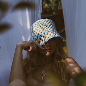 Crochet Bucket Hat Pattern PDF, Raffia Panama Hat, Vacation Sun Hat, Striped Summer Hat, DIY Crochet Hat with Brim, Video Tutorial