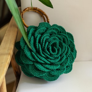 Flower Crochet Bag, Handmade Purse, Floral Elegance Small Crochet Purse, Handmade Crochet Bag with Bamboo Handles, Summer Bag