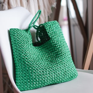 Gehäkelte Bast Tragetasche Muster mit Video Tutorial, einfaches Häkelmuster, häkeln Sie Ihre eigene trendige Tragetasche, Raffia Taschen Muster