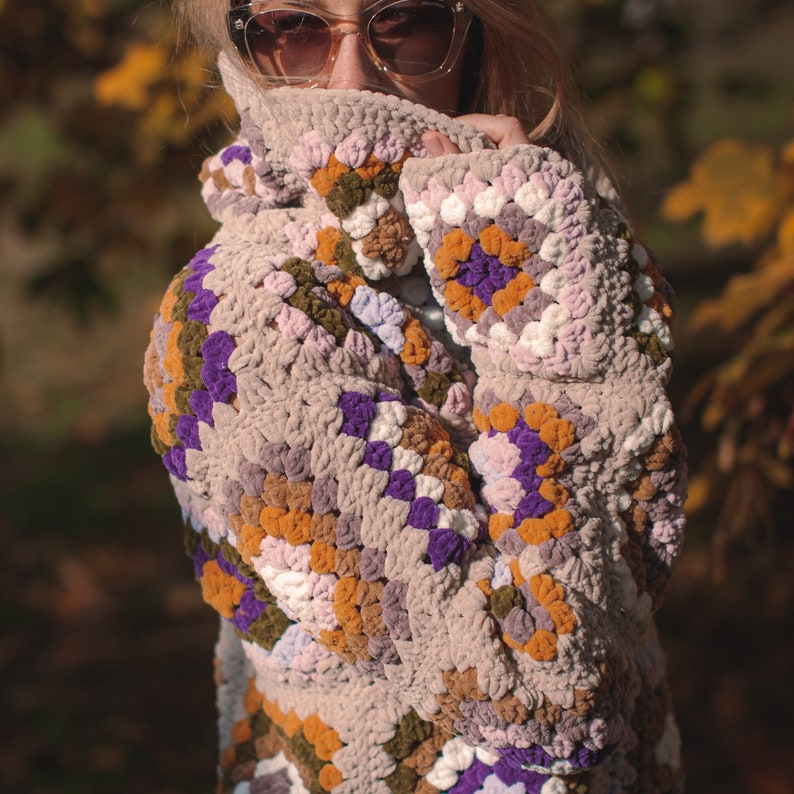 Crochet pattern Granny square sweater, crochet sweater video tutorial, granny square crochet pattern, qranny square sweater crochet DIY image 1