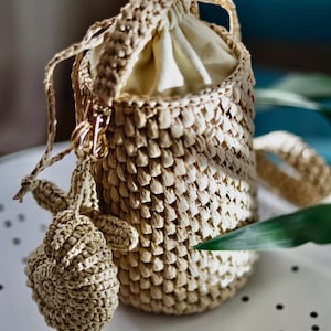 Crochet Raffia Bucket Bag Pattern with Video | Mini Summer Purse PDF + Lining, Strap & Shell Star Keychain | Beach Bag DIY English Tutorial