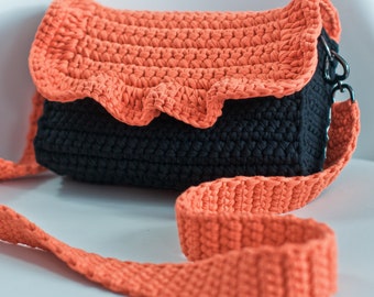 Crochet bag pattern Ruffle bag video tutorial, crossbody bag pattern, tshirt yarn bag crochet DIY, step by step video tutorial