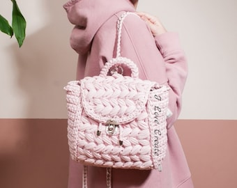Crochet pattern Marshmallow backpack, crochet backpack video tutorial, crochet backpack pattern, tshirt yarn backpack crochet DIY