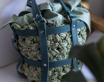 Wicker bucket bag, summer crochet raffia handbag with leather wallet, handcrafted straw bag, top handle leather bag, vintage crochet bag