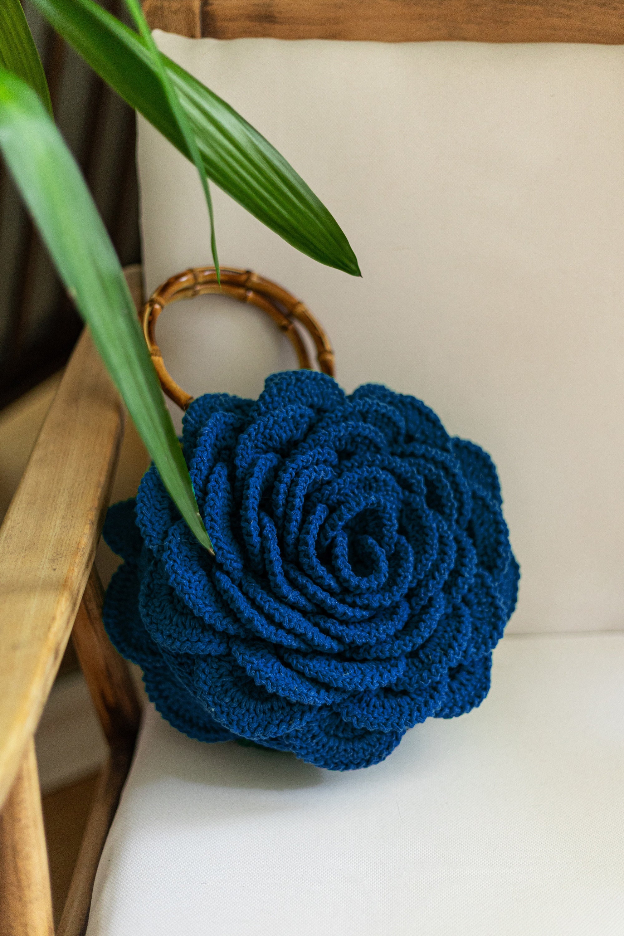 Sac Bandoulière Fait Main En Crochet - Motif Fleur Camel, Taille Moyenne, Création Française