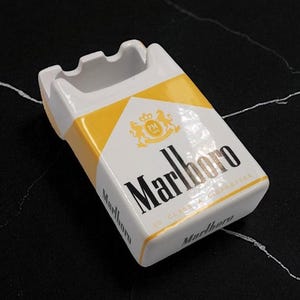 Vintage Yellow Marlboro Ashtray – 80s French Bar – Retro Advertising Ashtray – Bistro Decor, Cigarette Collection