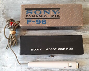 Reproduction d'un ancien micro radiophonique de style vintage 23 cm