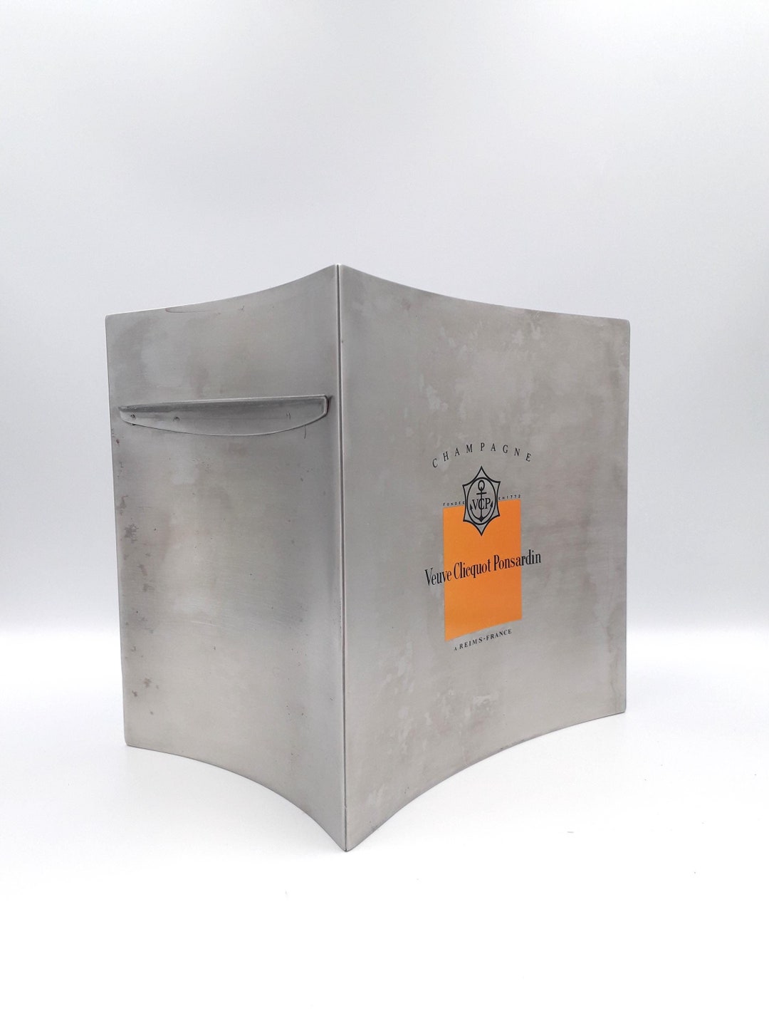 Bouteille de champagne Veuve Clicquot Ponsardin Photo Stock - Alamy