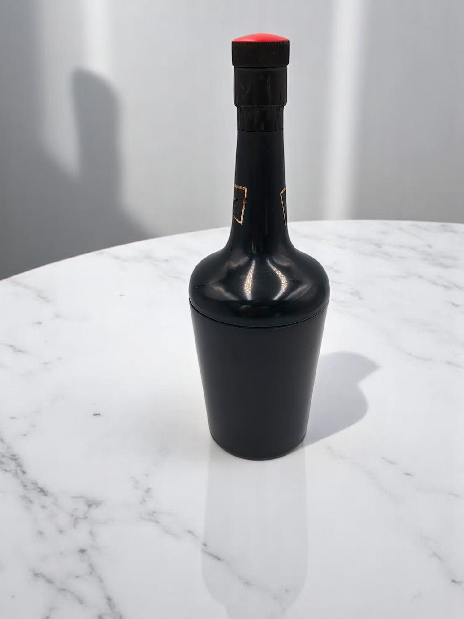 Vintage Cigarette Dispenser/cigarette Holder VAT 69 Scotch Whisky