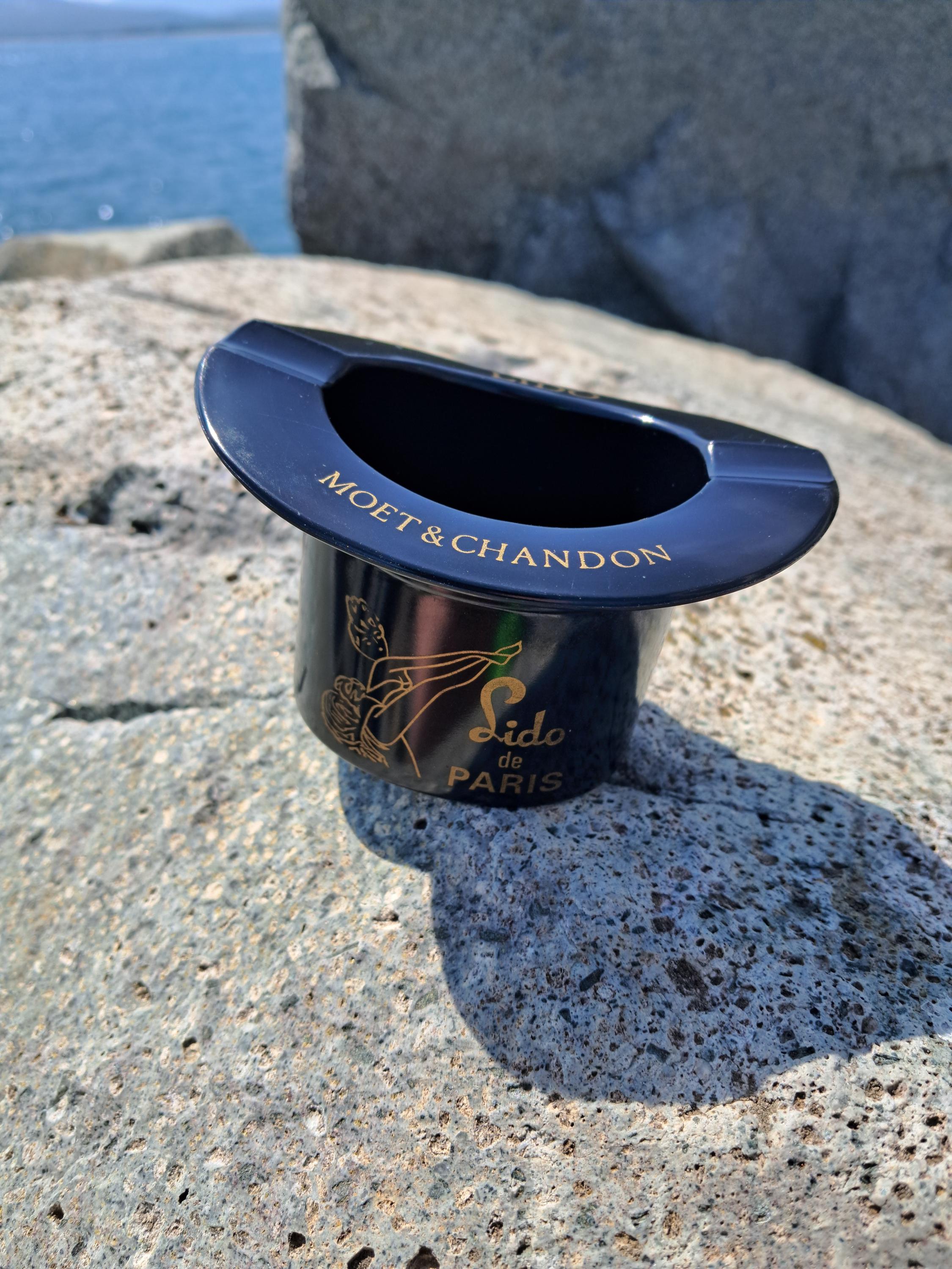 MOËT & CHANDON Champagne Ashtray Black Hat Lido Paris Vintage 1970