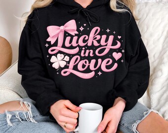 Lucky In Love Retro PNG, Valentine St Patrick's Day Design (Digitaler Download)