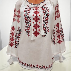 Romanian blouse, red floral embroidery, peasant top, traditional blouse for women, gift from Romania, Romanian Ie